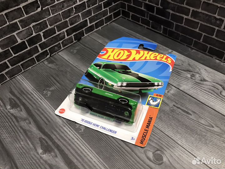 Hot Wheels Dodge Challenger Hemi