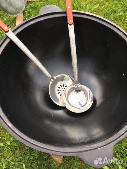 Казан чугунный с печкой
