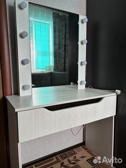 Гримерное зеркало бу