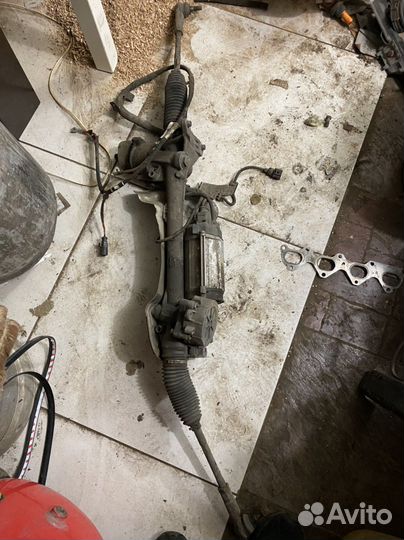 Рулевая рейка на VW golf 6