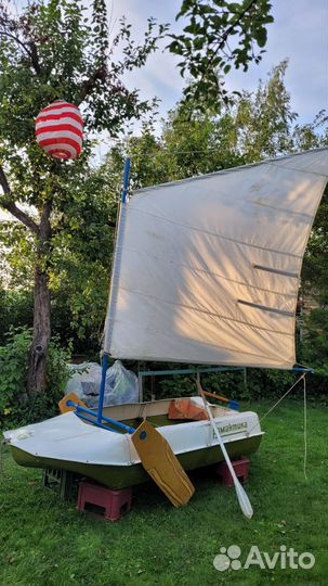 Лодка Романтика с комплектом парусного снаряжения