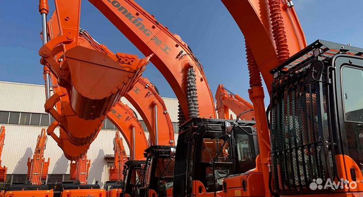 Гусеничный экскаватор Lonking CDM6550, 2023