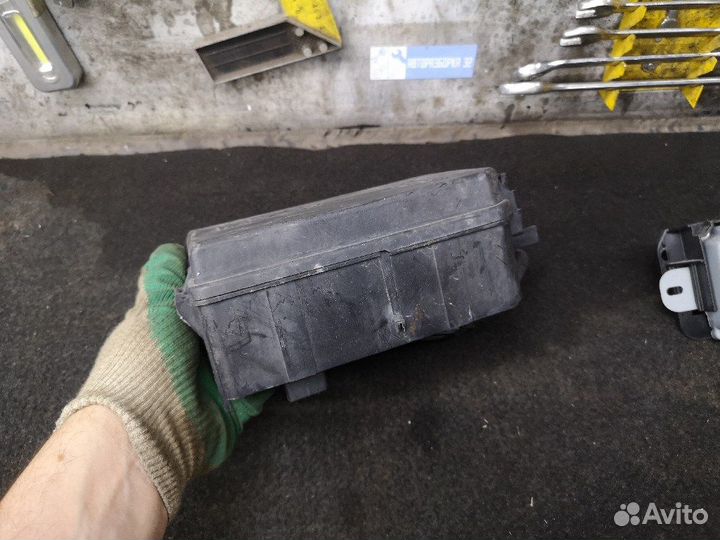 Блок предохранителей Опель Мокка 1.6 1.8