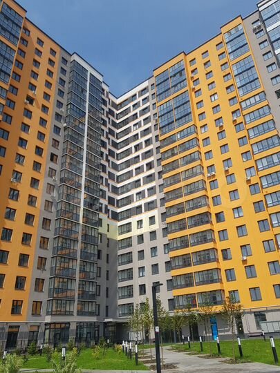 3-к. квартира, 85 м², 3/18 эт.