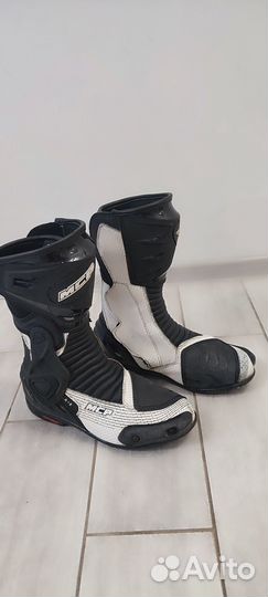 Продаю женские мотоботы MCP класс городские