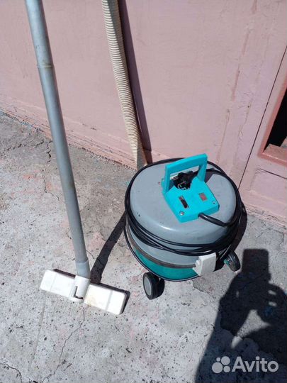 Пылесос Буран