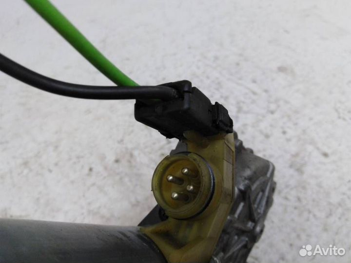 Моторчик переднего правого стеклоподъемника