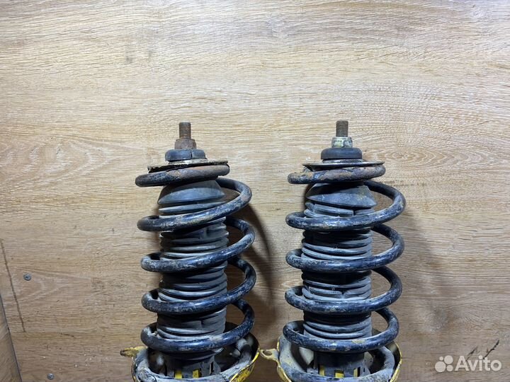 Комплект передних стоек Volkswagen Golf 3 ST167