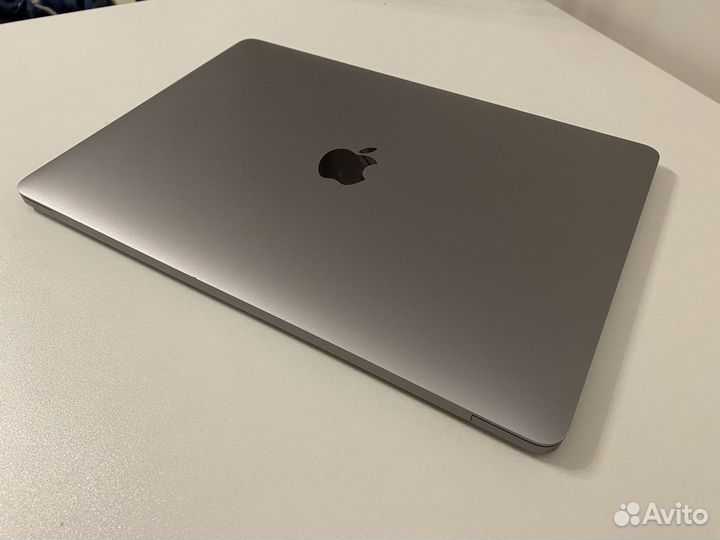 Apple MacBook Pro 13 2016 i5 8gb 256gb touchbar