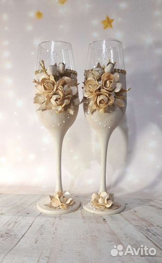 Свадебные бутылки и бокалы