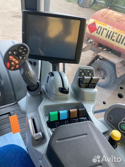 Трактор New Holland T8.410, 2017