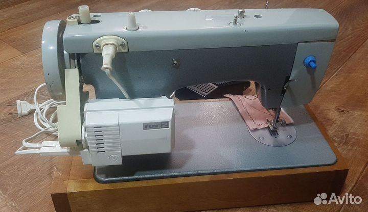 Швейная машина Подольск-142