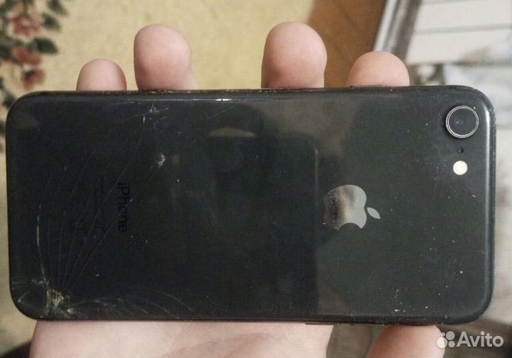 iPhone 8, 64 ГБ