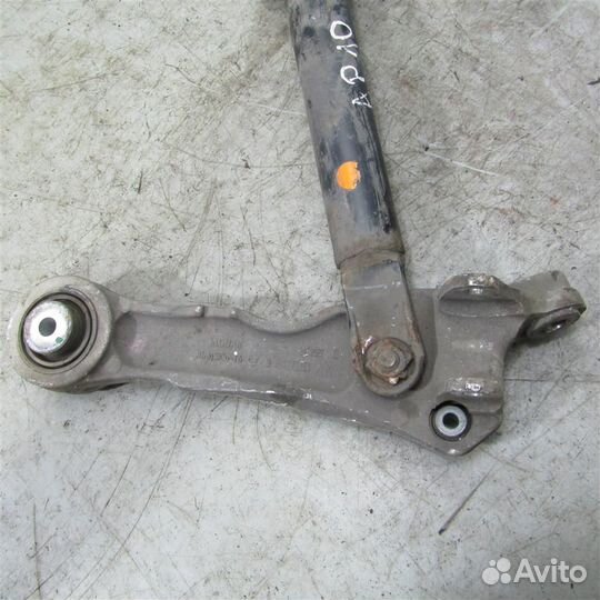 Рычаг передний поперечный нижний (прямой) левый J
