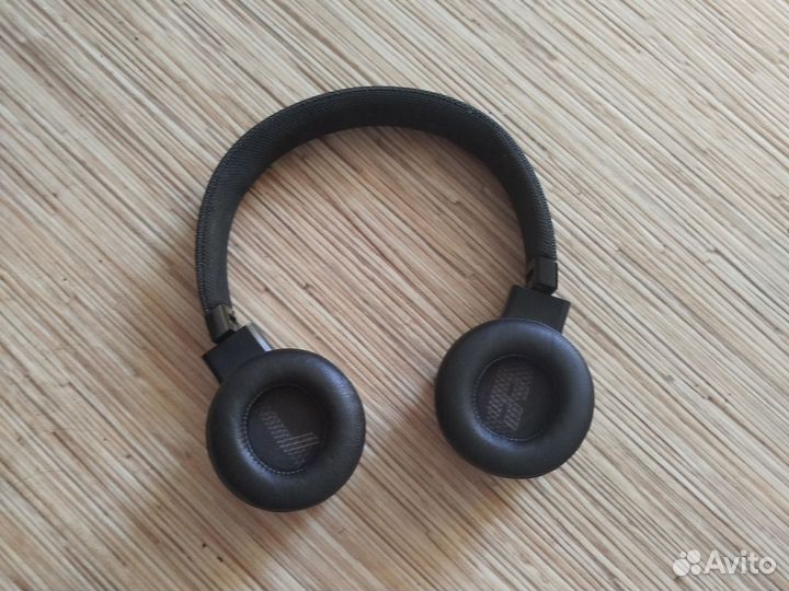 Наушники JBL