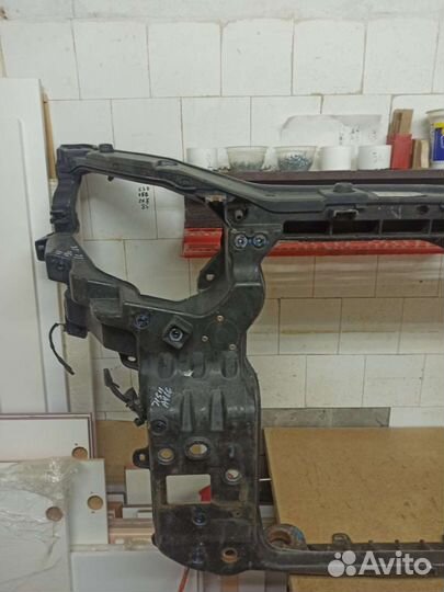 Панель передняя телевизор Киа Соренто 2011