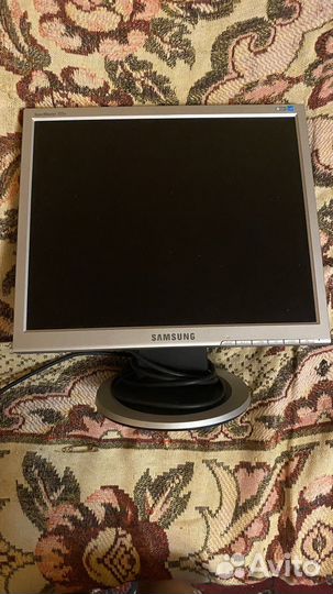 Монитор Samsung