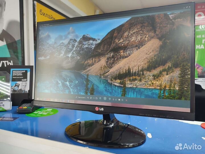 Монитор LG Flatron 22EA63T-PB 22