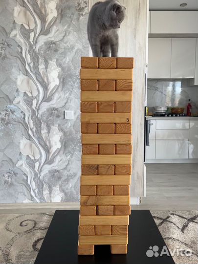 Падающая мега-башня 