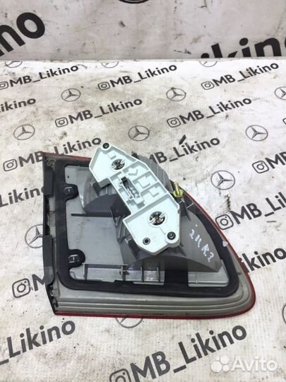 Фонарь правый Mercedes E-Class W211