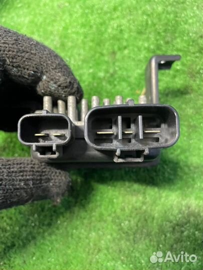 Блок управления вентилятором Toyota Aristo JZS161