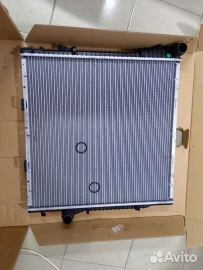 Радиатор на bmw X 5