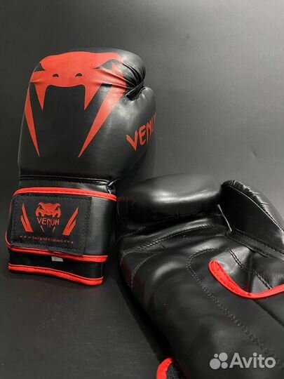 Боксерские перчатки Venum DX голова змеи