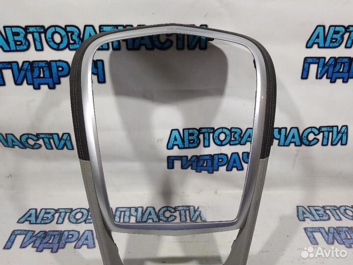 Накладка на центральную консоль Cadillac SRX 25803630