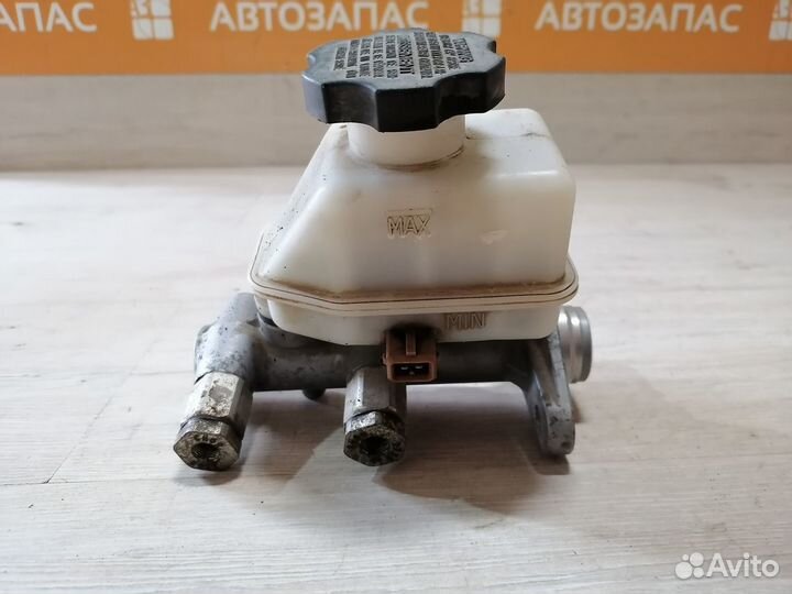 Цилиндр тормозной главный Бачок Hyundai Accent