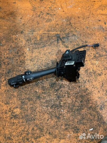 Переключатель подрулевой Chevrolet Trail Blazer 1