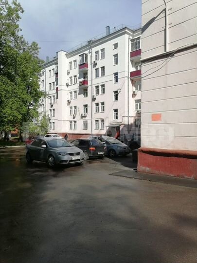 Комната 28 м² в > 9-к., 4/5 эт.