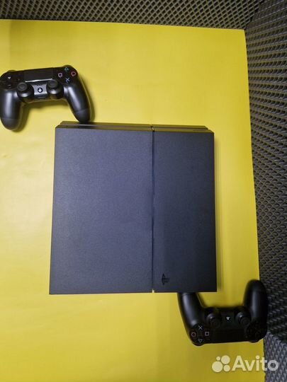 Ps 4 1TB, 2 джойстика, игры