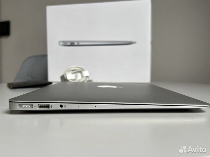 Apple MacBook Air 13 early 2015