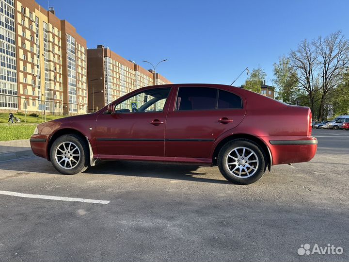 Skoda Octavia 1.6 МТ, 2008, 373 000 км