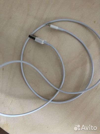 Зарядный кабель iPhone