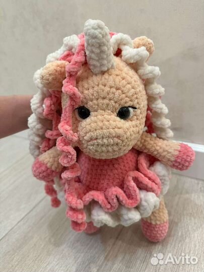 Вязаный единорог