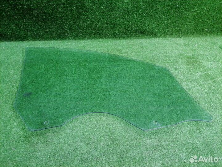 Стекло двери переднее левое Opel Astra J 2009-2012