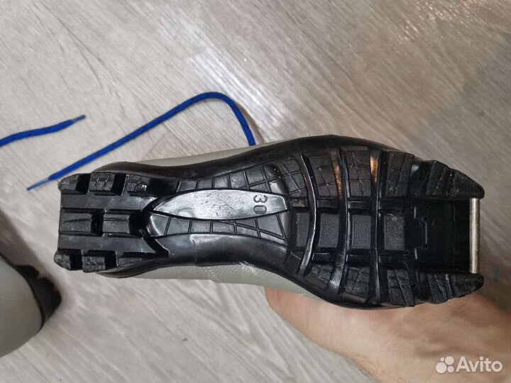 Лыжные ботинки