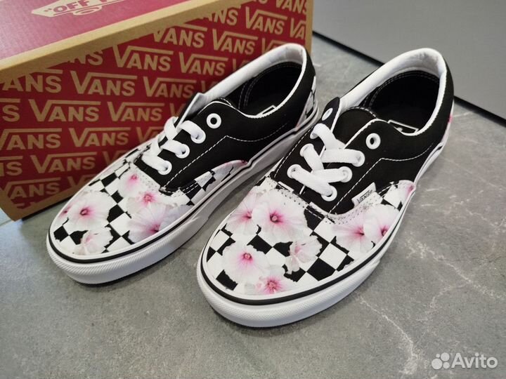 Новые кеды Vans Era