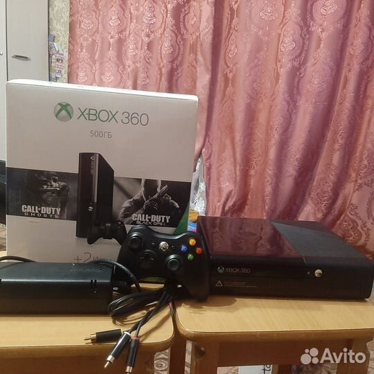 Xbox 360 e 500gb, прошитая, с коробкой