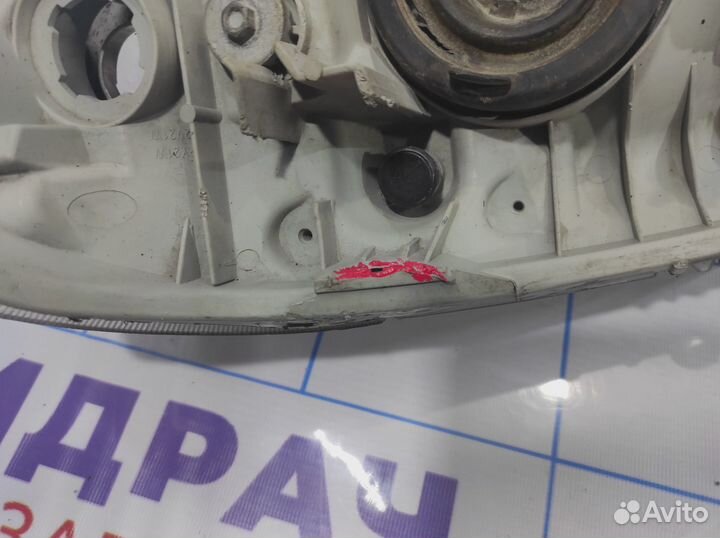 Фара правая Toyota Corolla E12. Дефекты. Аналог. 8