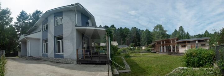 Коттедж 156 м² на участке 7 сот.