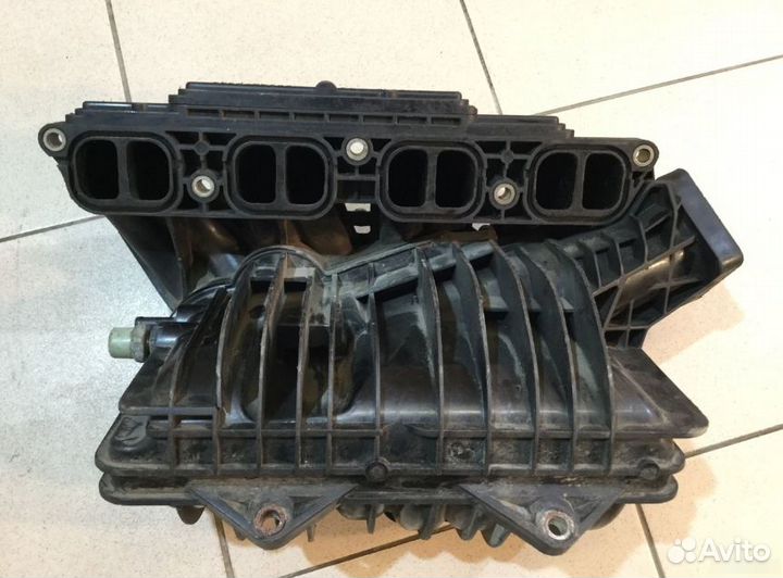 Коллектор впускной Тойота Авенсис 2 2003-2008г