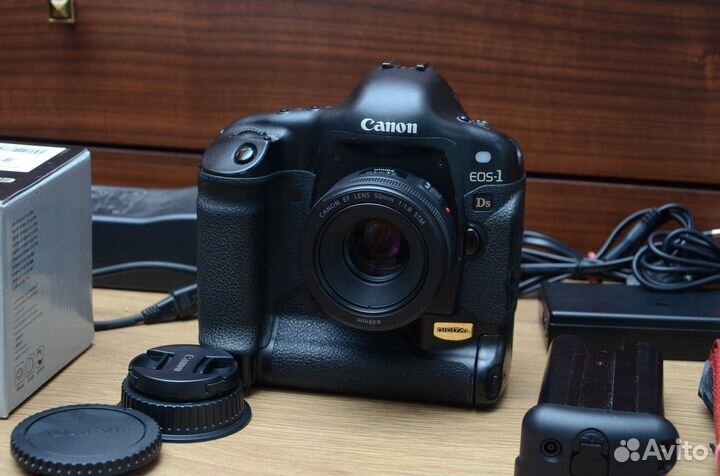 Canon 1Ds Body (Полный кадр) + Canon EF 50mm STM