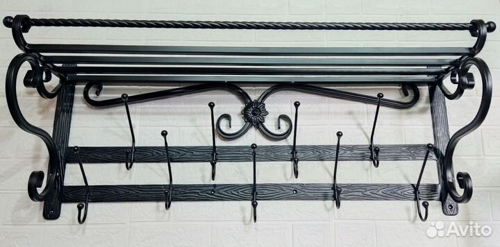 Кованая вешалка