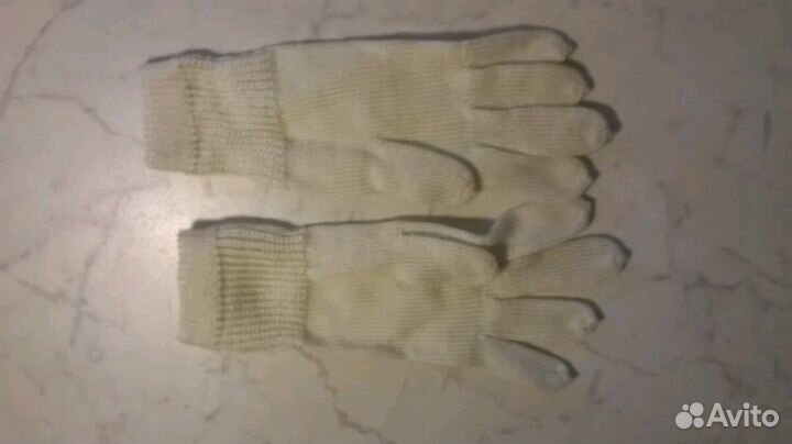 Перчатки белые демисезон