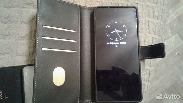 Продам чехол книжку Tecno Camon 20 Premier 5G