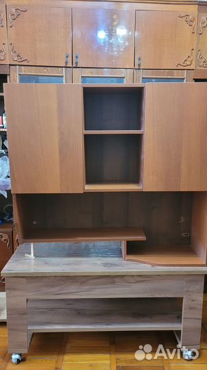 Шкафчик с креплением на стене