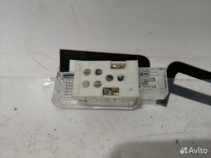 Плафон салонный Audi A4 (B8, 8k2) 2007-2015