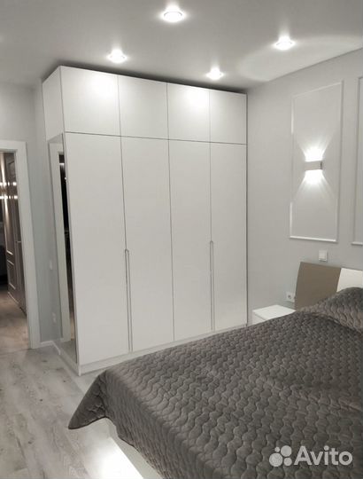 Шкаф распашной